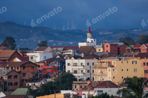 Preview: Explore vibrant authentic houses in Antananarivo