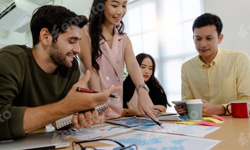 Preview: brainstorming and planning business team of young start up