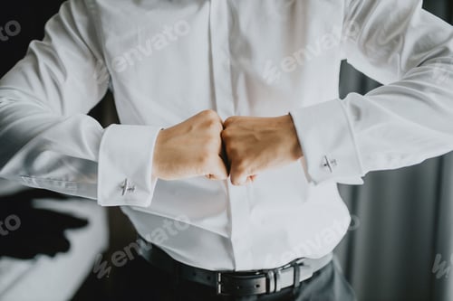 Preview: Man in Dress Shirt with Airplane Cufflinks