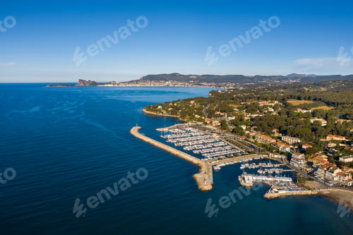 Preview: Top view of the embankment and the village of Saint-cyr-sur-mer, France