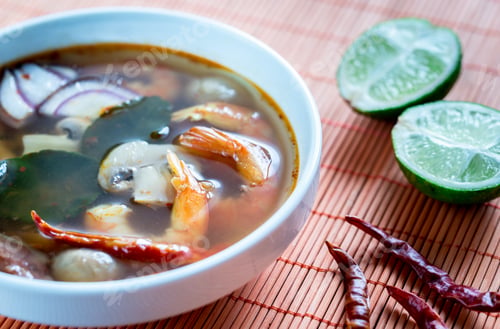 Preview: Thai tom yum soup