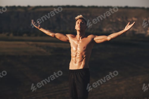 Preview: Man with arms wide open