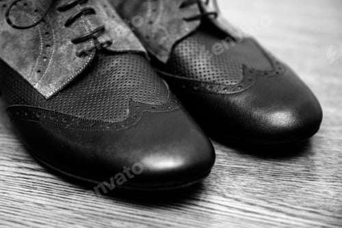 Preview: Tango shoes
