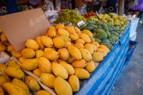 Preview: Ripe mangoes at the roadside market