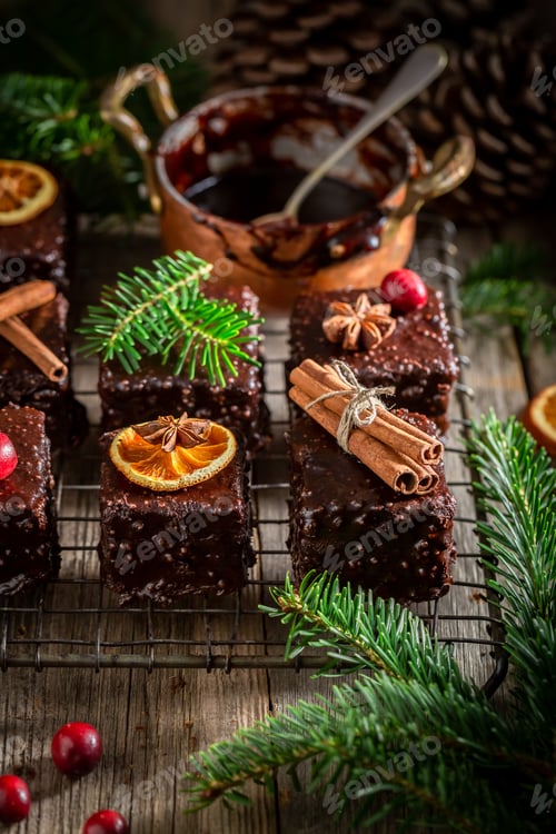 Preview: Traditionally Gingerbread cubes for Christmas with ingredients