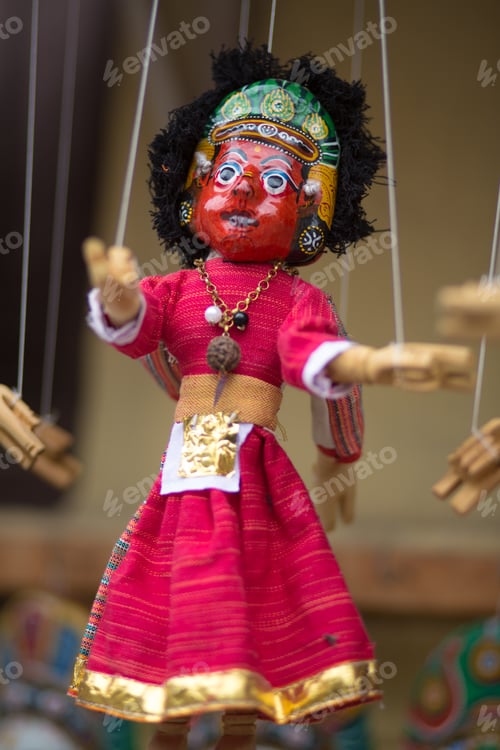 Preview: Puppet on a string