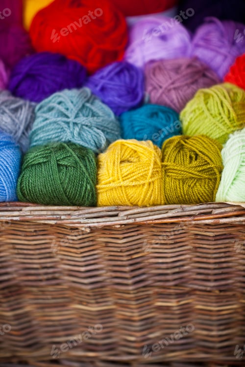 Preview: Colorful different wool thread balls