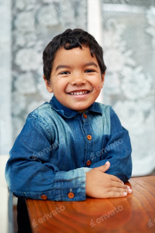 Preview: Hes all smiles