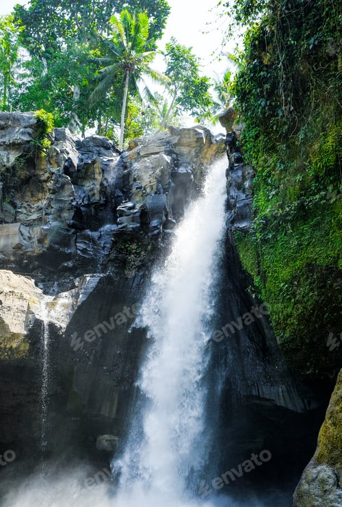 Preview: Tegenungan Waterfall
