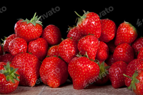 Preview: Fresh Red Strawberries on a Wooden Table