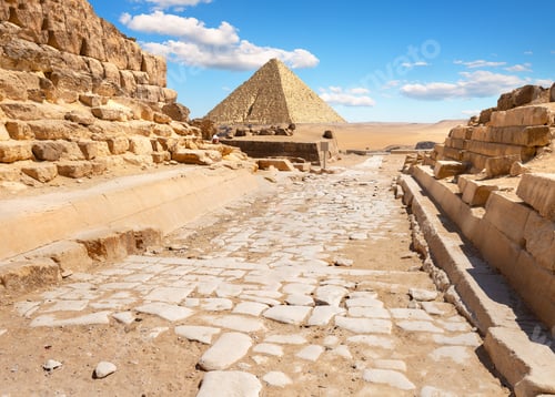 Preview: Ruins near the pyramids