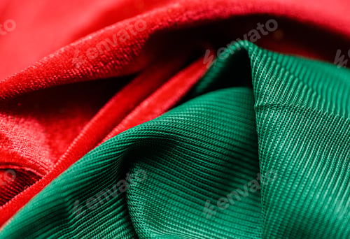 Visualização: close up of red green fabric useful for wallpapers or backgrounds lots of room for copy and print