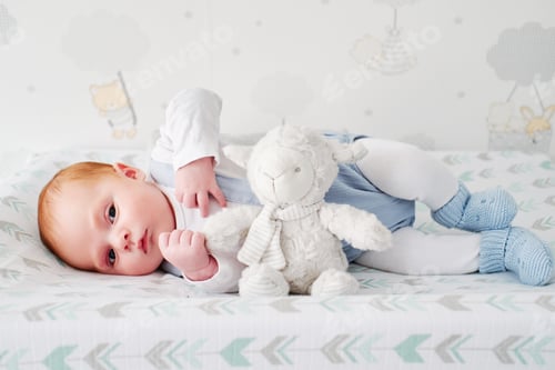 Preview: a newborn baby with 3 weeks