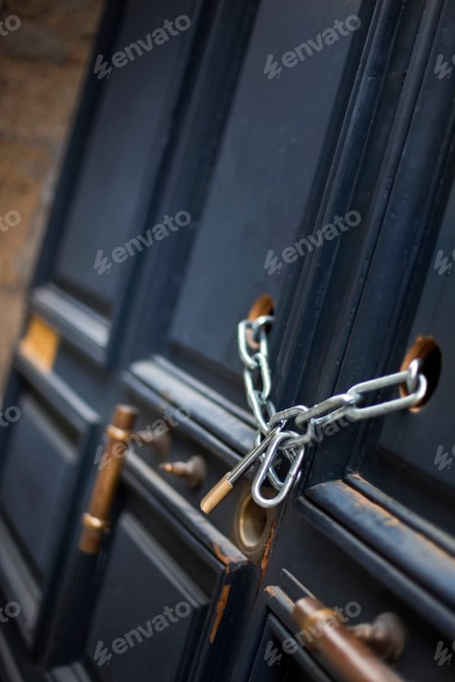 Preview: Chains and padlock