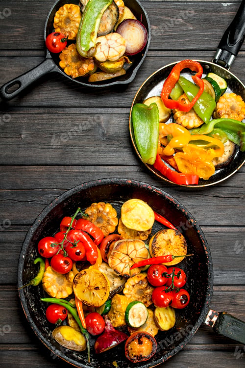 Preview: Grilled vegetables in a pan.
