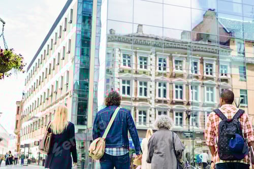 Preview: Coworkers going for lunch