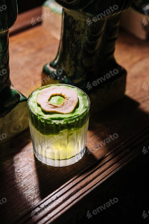 Preview: Refreshing tropical coconut juice cocktail