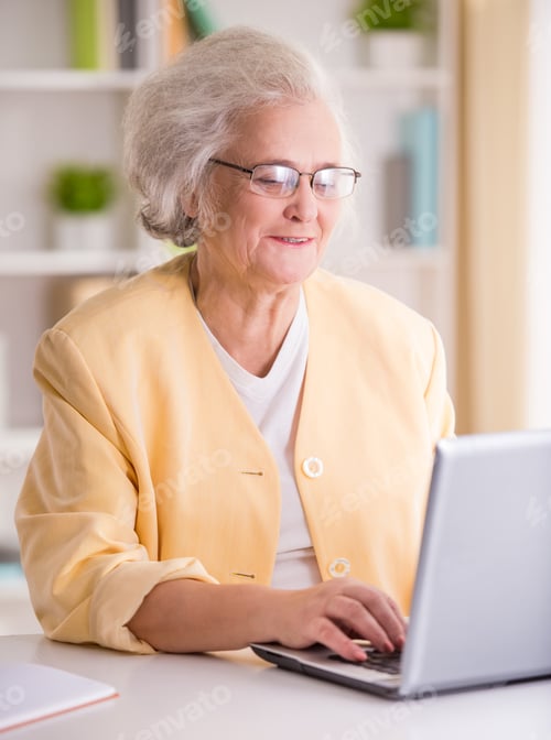 Preview: Portrait of Senior woman