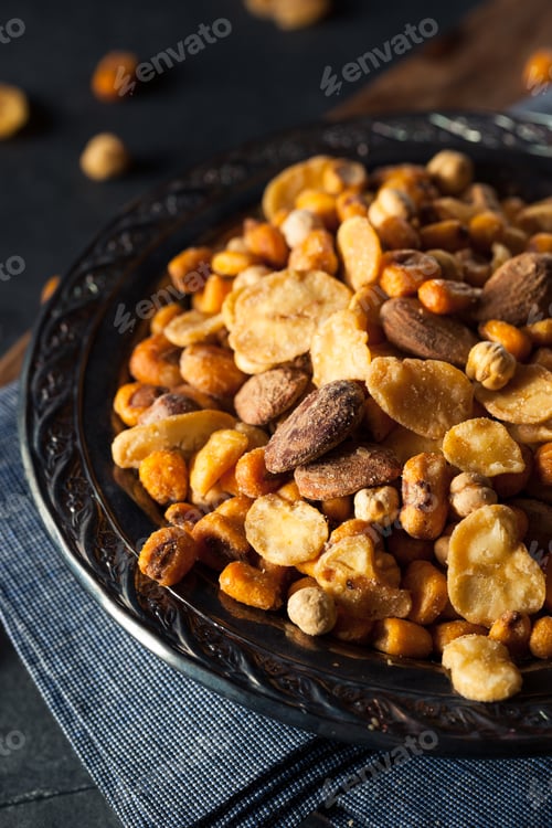 Preview: Salty Spanish Cocktail Nuts