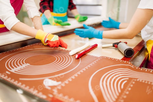Preview: Little girl and boy learn to make caramel