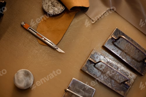 Preview: Workspace Showcasing Leathercrafting Tools and Materials