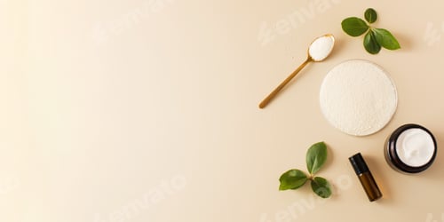 Preview: Anti-aging cosmetics and collagen powder in a petri dish. Skin care, rejuvenation