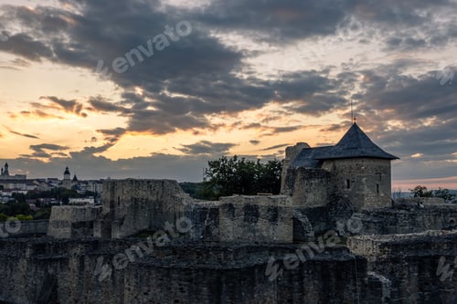 Preview: Castle