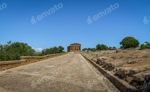 Preview: Temple of Concordia in the Valley of Temples - Agrigento, Sicily, Italy