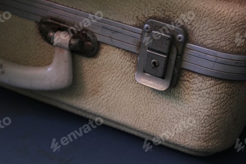 Preview: Old vintage suitcase