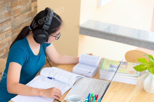Preview: Distance learning online from home