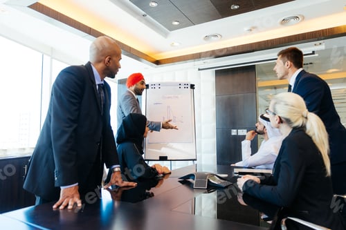 Preview: Business team in Dubai