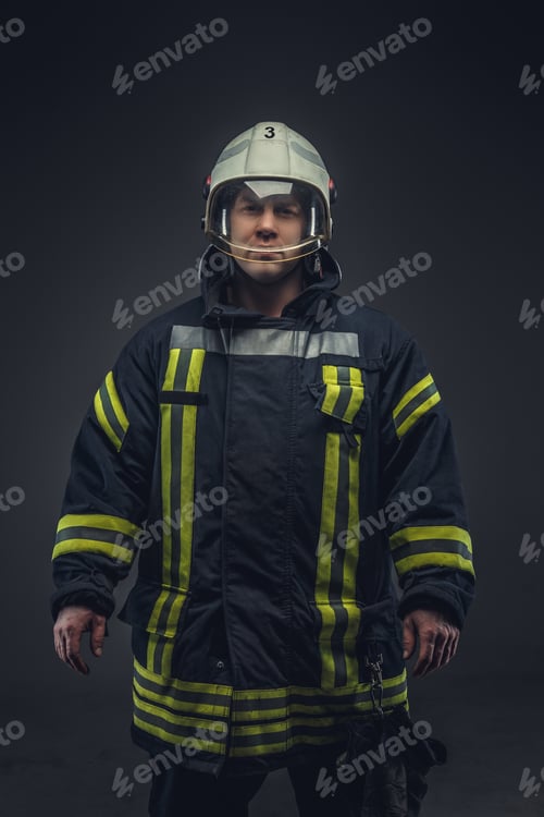 Preview: Picture of firefighter in uniform.