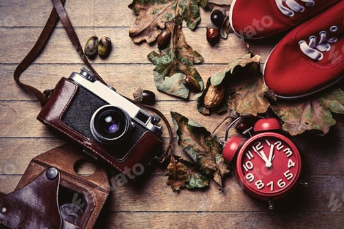 Preview: camera, clock and gumshoes