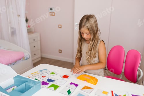 Preview: The concept of board games for children, a candid series with real people in a modern interior