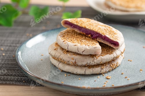 Preview: Chinese traditional style sesame pancake