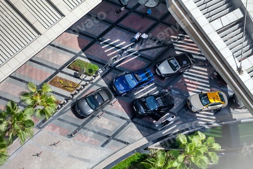 Preview: Cars piled up at the entrance of the residential area in Dubai, waiting for valet