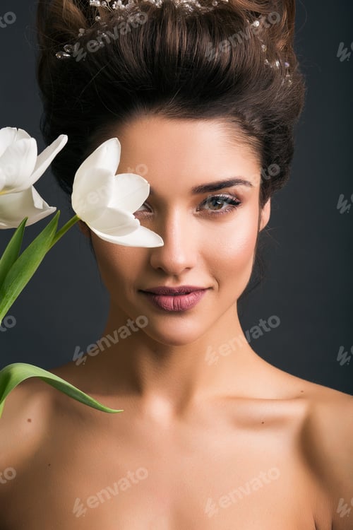 Preview: young beautiful stylish woman, bride, bridal fashion