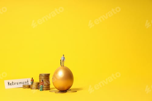 Preview: Concept of wealth and retirement - golden eggs