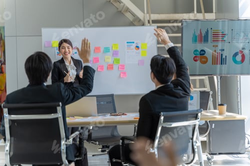 Preview: A group of young Asian businessmen Talking