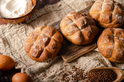 Preview: Freshly baked homemade buns
