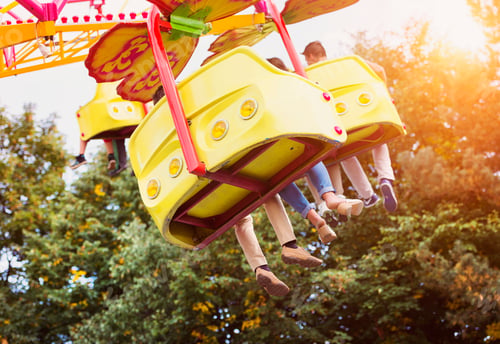 Preview: Senior couple in amusement park