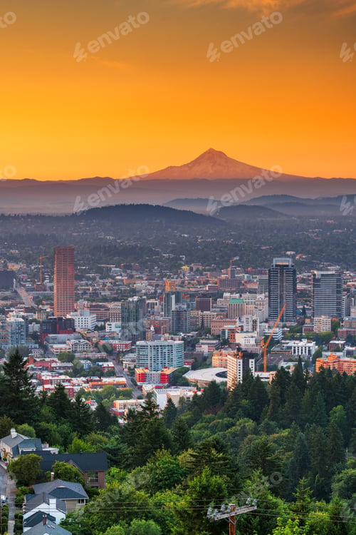 Preview: Portland, Oregon, USA skyline at dusk with Mt. Hood
