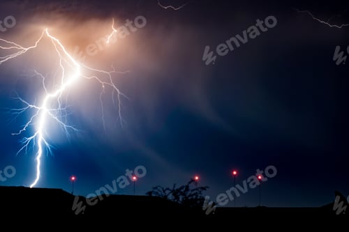 Preview: Strong lightning over the houses in Tucson