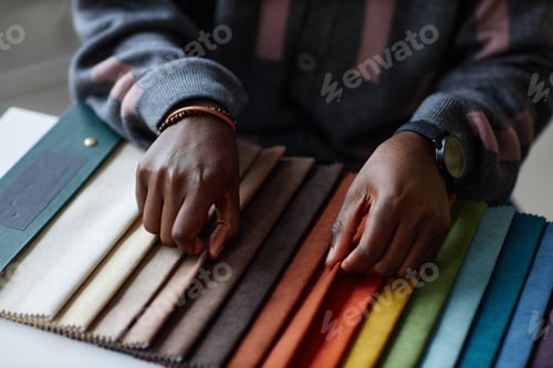Preview: Designer choosing color in colored palette