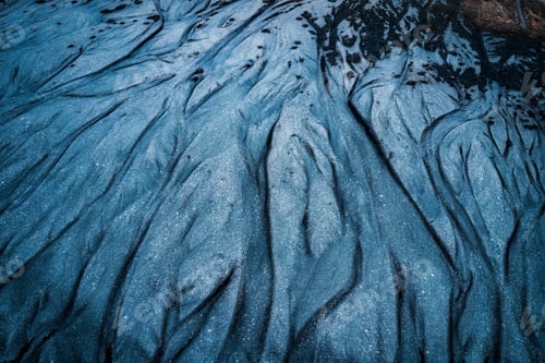 Preview: Icelandic ripple wave texture on black sand beach