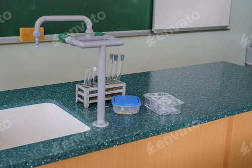 Preview: Lab sink and tools on the table