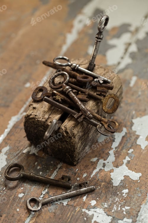Preview: Old, ornate keys