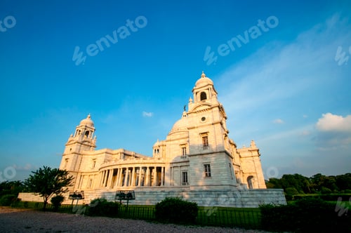 Preview: The Victoria Memorial is a large marble building in Kolkata, West Bengal, India.