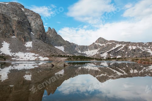 Preview: Mountains lake