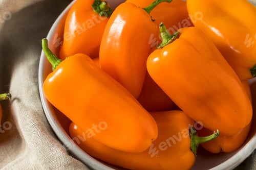 Preview: Raw Organic Sweet Orange Peppers